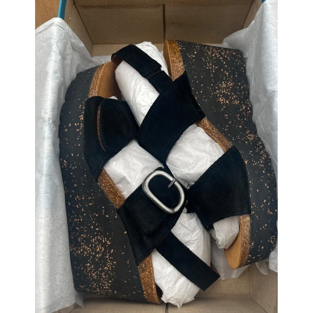 OTBT Peasant Women's Wedge Adjustable Suede Sandal Size 8.5 (Fits like 9) Black